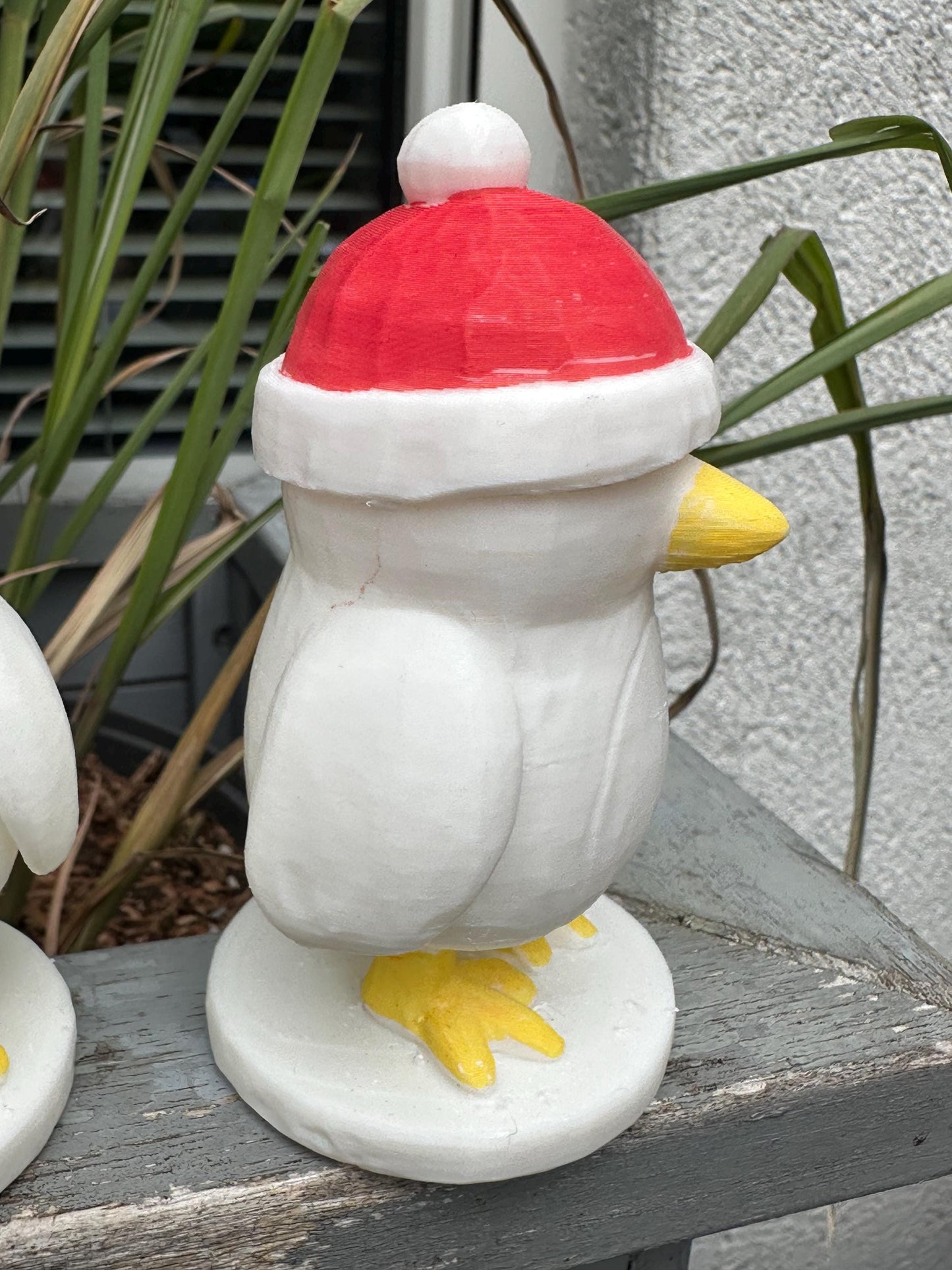 Seagull Figurine with Hat | 3D Printed Bird Sculpture | Nautical Coastal Decor Gift | Handmade Winter & Christmas Decoration