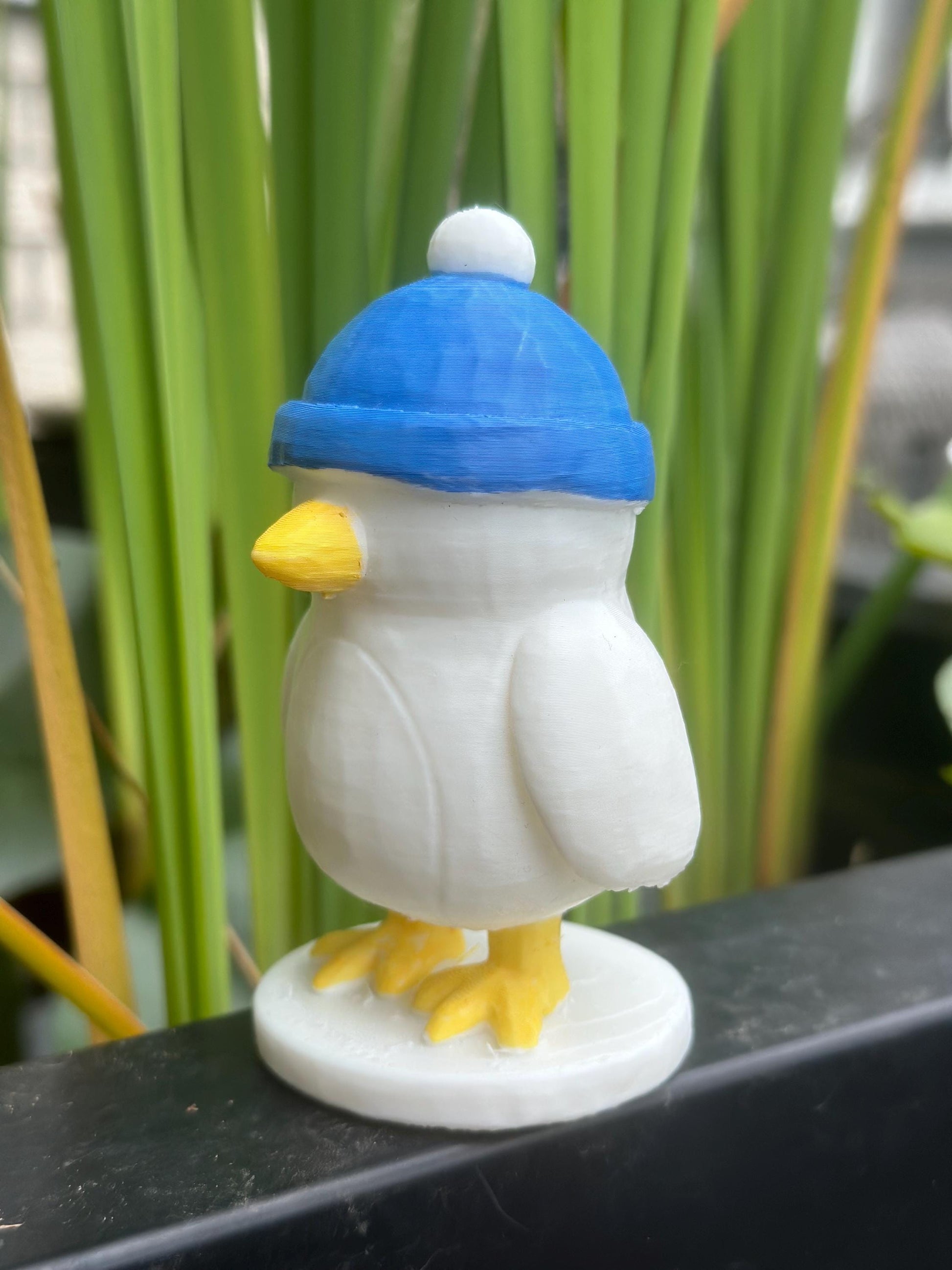 Seagull Figurine with Hat | 3D Printed Bird Sculpture | Nautical Coastal Decor Gift | Handmade Winter & Christmas Decoration