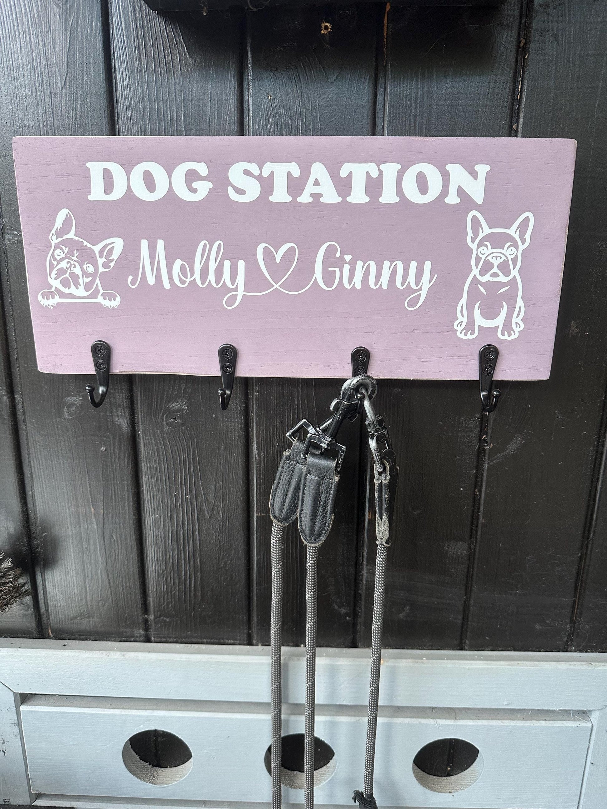 Personalized Dog Leash Holder | Wooden Dog Station with Name & Breed Symbol | Handmade Gift for Dog Owners | Custom Pet Leash Rack