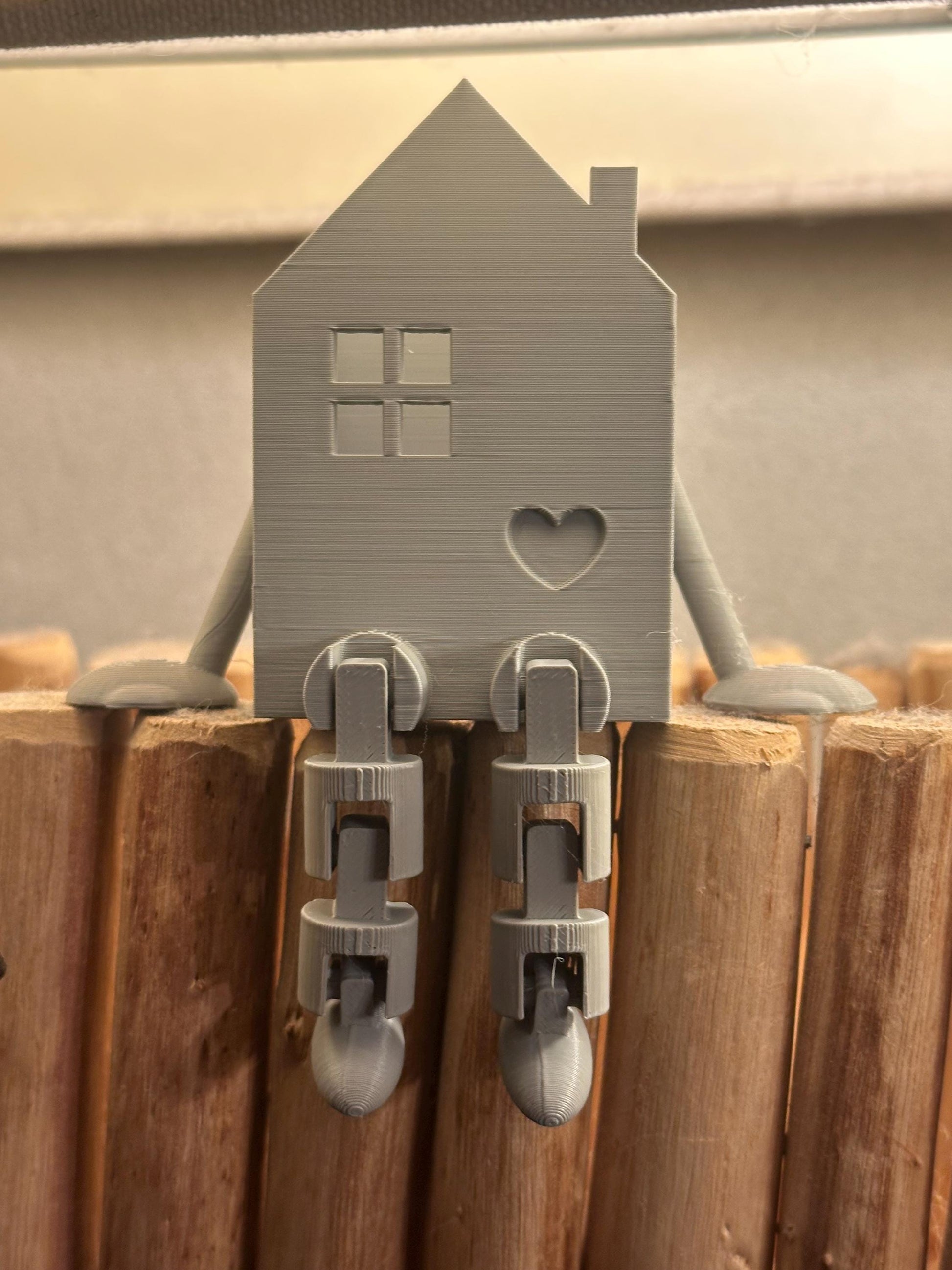 Beleuchtetes Kantenhocker-Haus mit Herz | LED Mini-Haus Figur 3D Druck | Weihnachtsdeko Fensterbank Geschenk Einzug