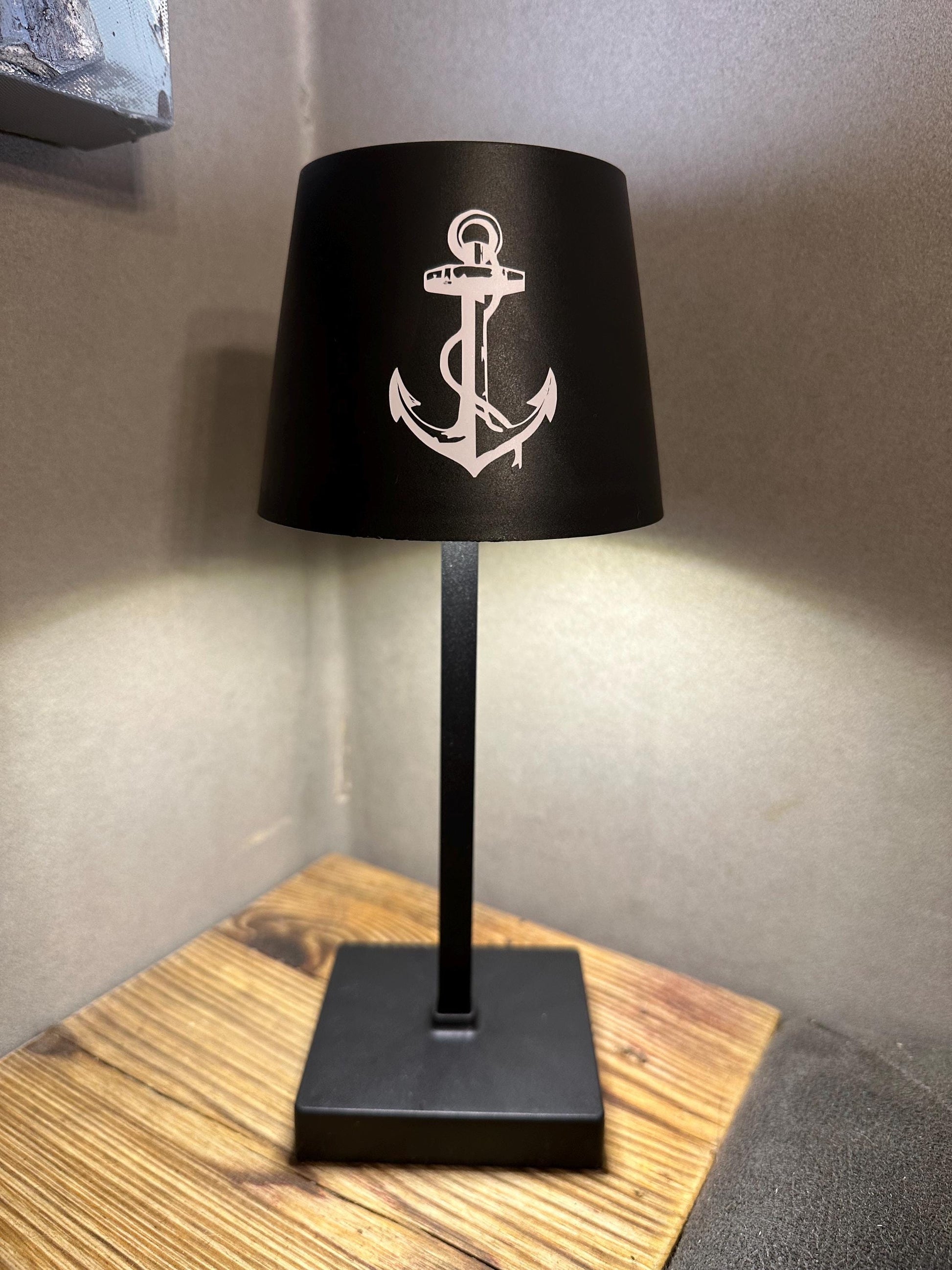 Tischlampe, Geschenk zur Einweihung, Mitbringsel, persönliches Geschenk, kleine Lampe zur Dekoration, Tischleuchte, Tischlampe mit Wunschtext, Freunde