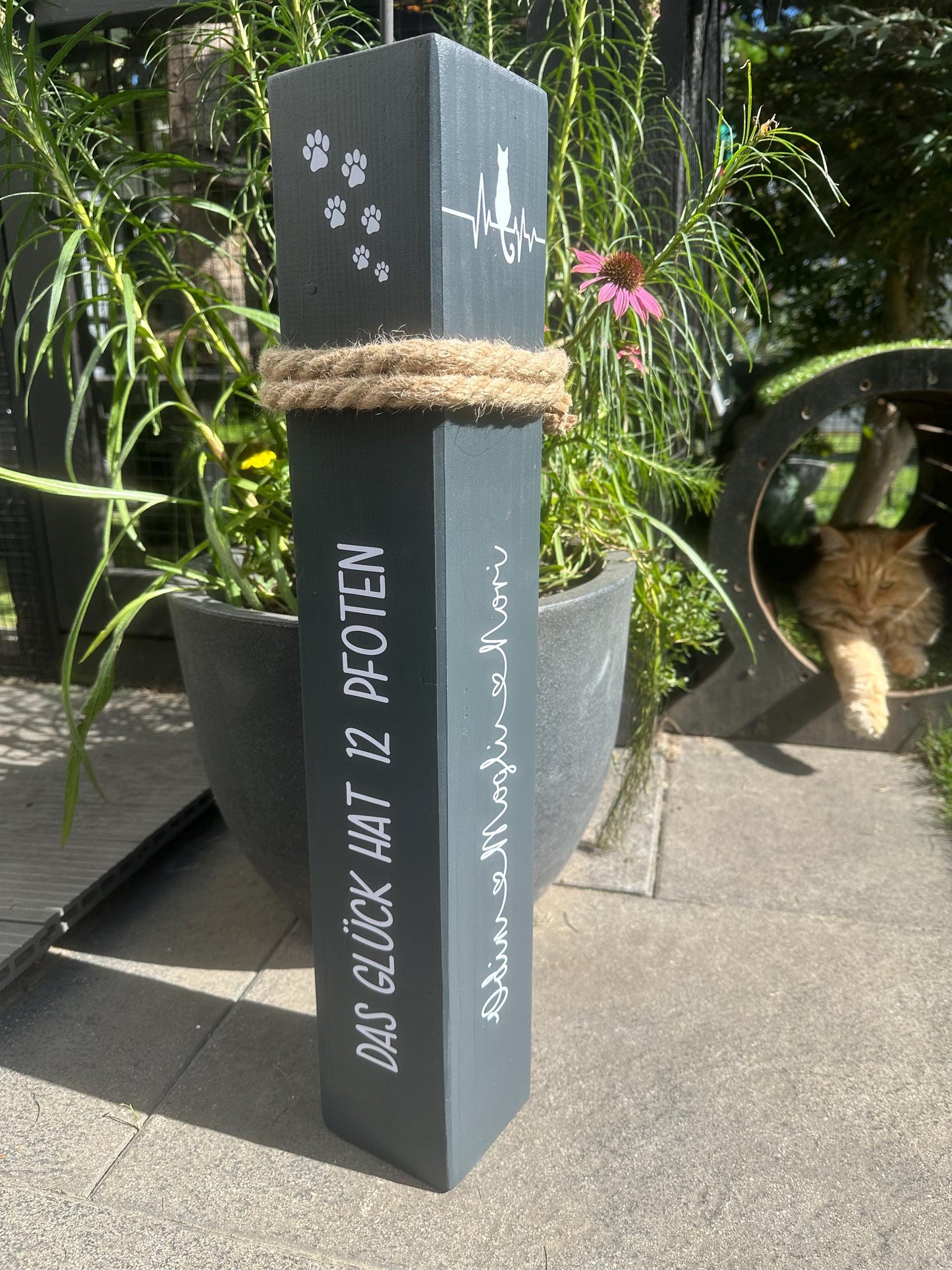 Personalized Wooden Pillar for Pet Lovers | Custom Dog & Cat Memorial Bollard | Nautical Home and Garden Decor | Unique Pet Keepsake Gift