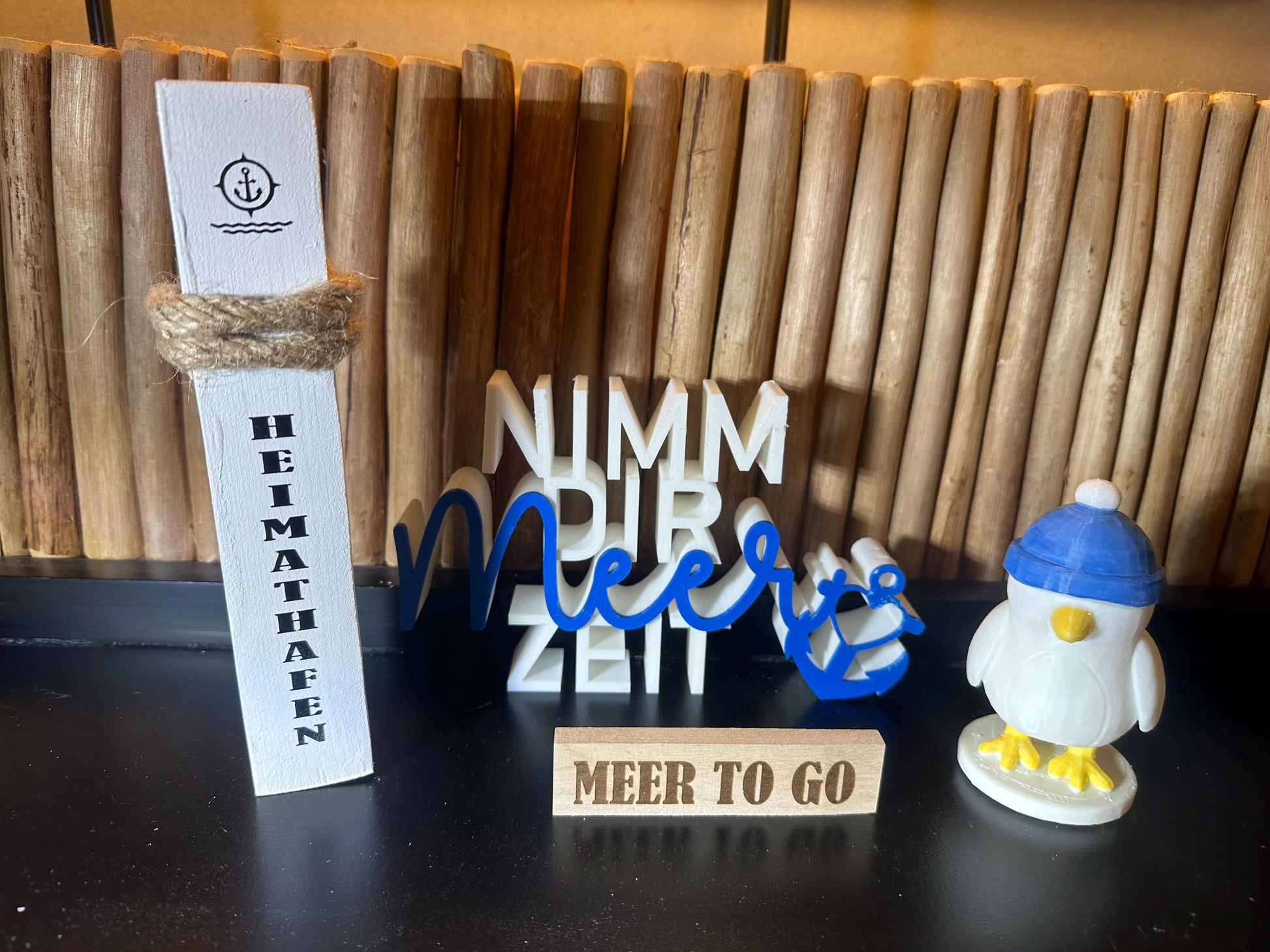 Meer to go Geschenkset „Heimathafen“ | Maritimes Deko-Set (Mini-Poller + Schriftzug + 3D-Möwe) | Geschenk Einzug, Geburtstag, Weihnachten