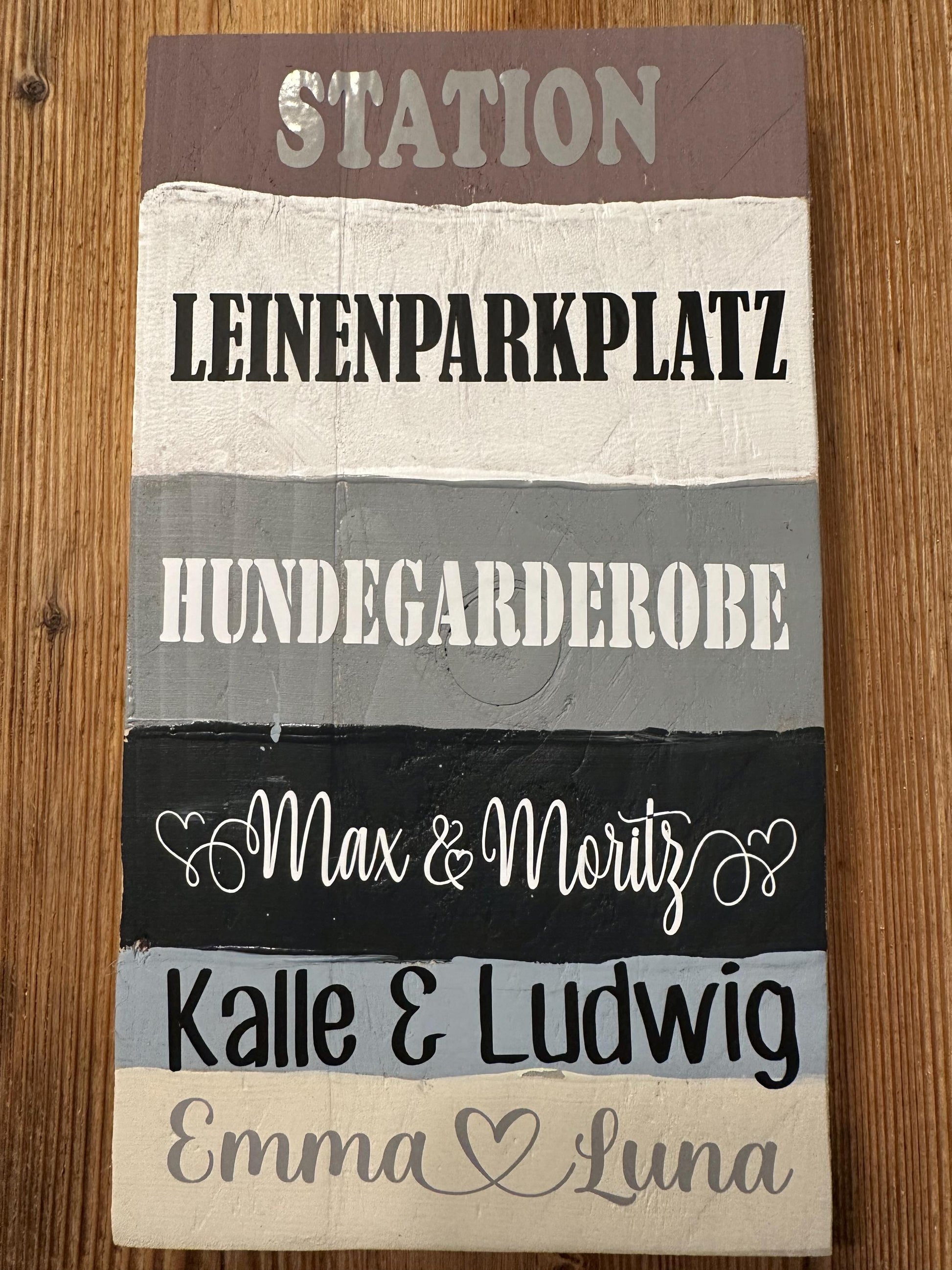 Personalized Dog Leash Holder | Wooden Dog Station with Name & Breed Symbol | Handmade Gift for Dog Owners | Custom Pet Leash Rack