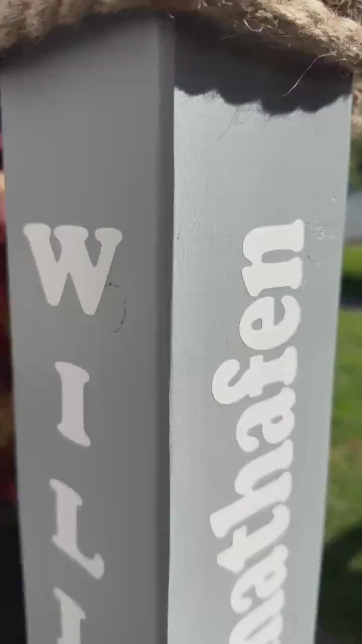 Willkommen in unserem Heimathafen Poller | Maritime Dekosäule Holz Anker Garten Deko Stele Haus Eingang Kantholz grau